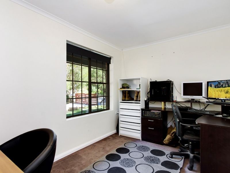 11 Avoca Avenue, Bridgewater SA 5155