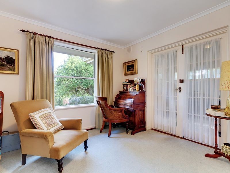 9 Linwood Avenue, Aldgate SA 5154
