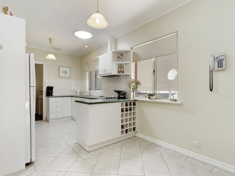 25 Paratoo Road, Stirling SA 5152