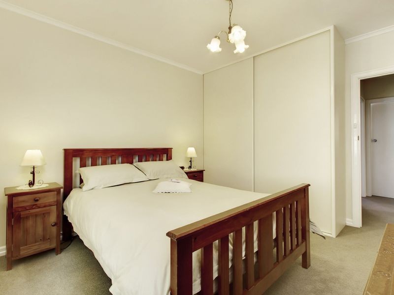 25 Paratoo Road, Stirling SA 5152