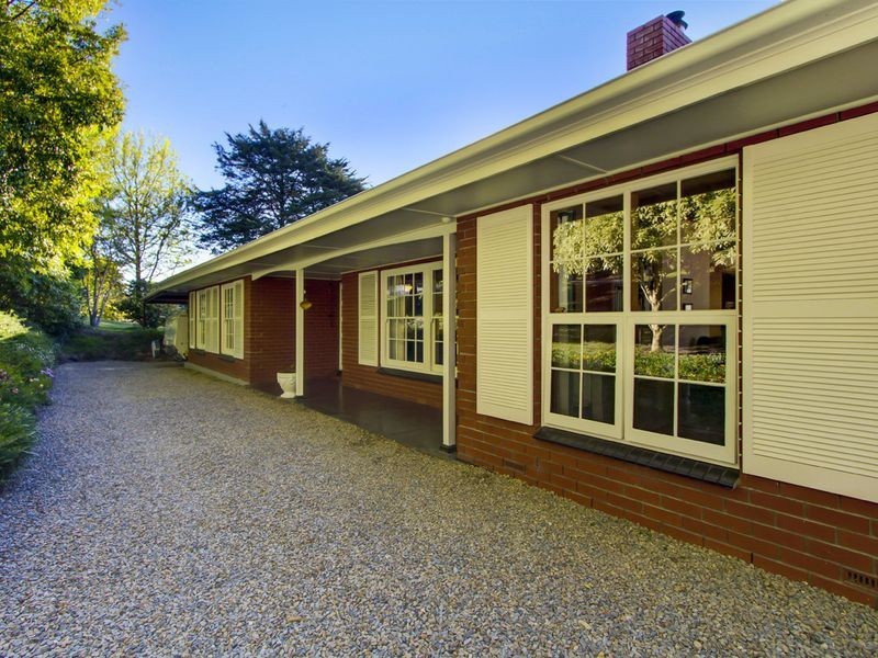 25 Paratoo Road, Stirling SA 5152