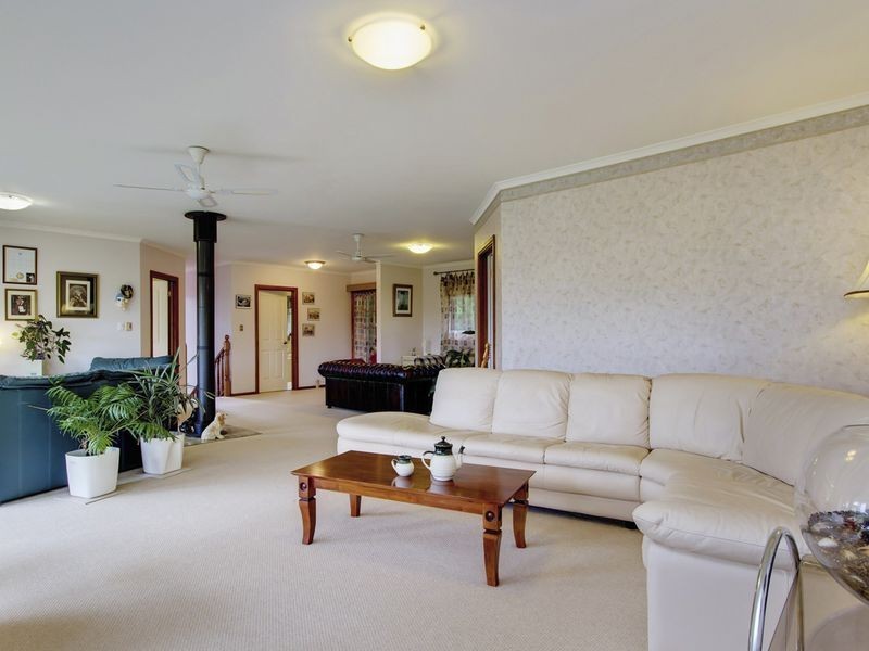 8 Driffield Road, Bridgewater SA 5155