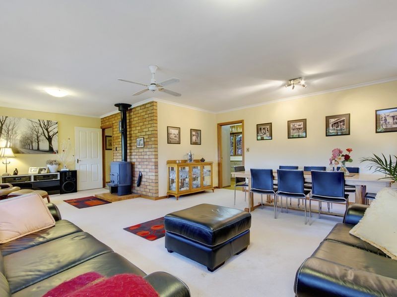 8 Driffield Road, Bridgewater SA 5155