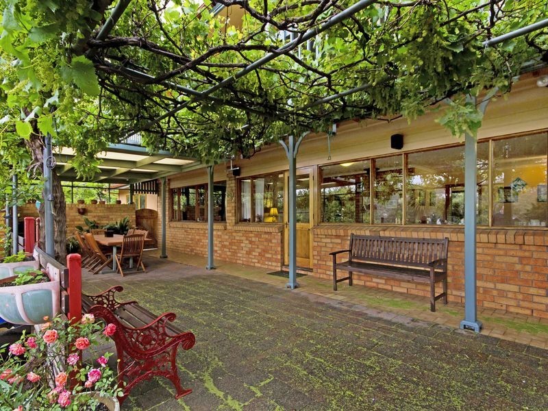 8 Driffield Road, Bridgewater SA 5155