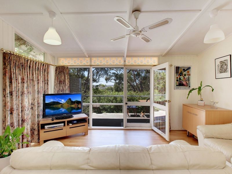 103 Cave Avenue, Bridgewater SA 5155