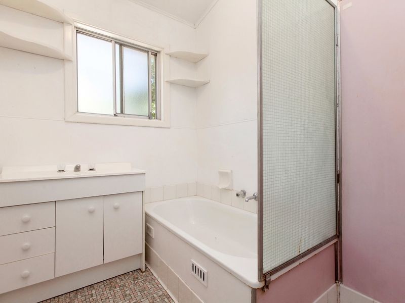 103 Cave Avenue, Bridgewater SA 5155