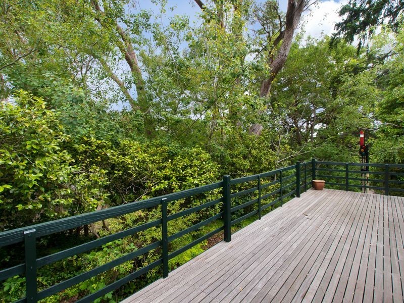 24 Madeline Road, Stirling SA 5152