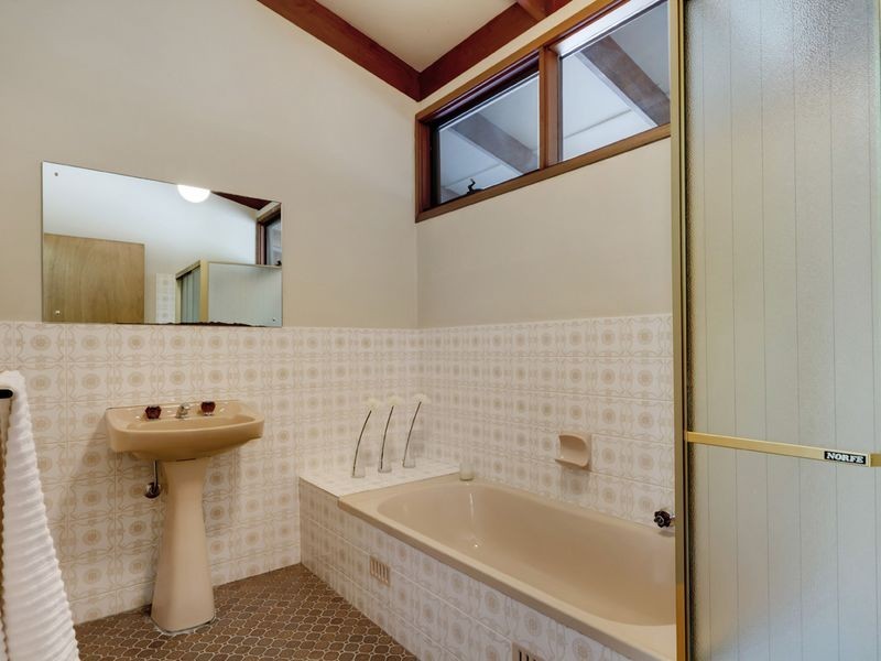 51 Avoca Avenue, Bridgewater SA 5155