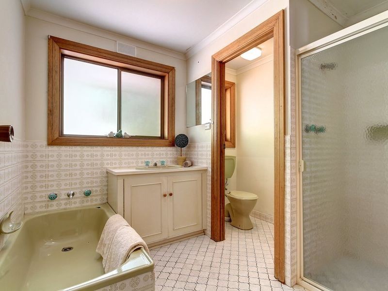 8 Cox Creek Road, Crafers SA 5152