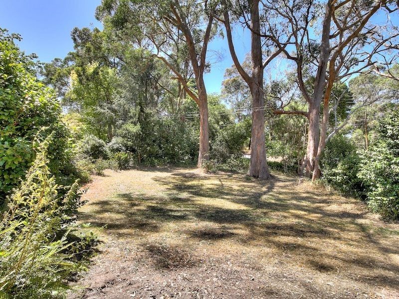8 Cox Creek Road, Crafers SA 5152