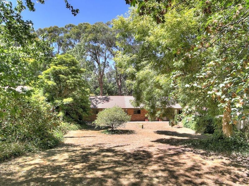 8 Cox Creek Road, Crafers SA 5152
