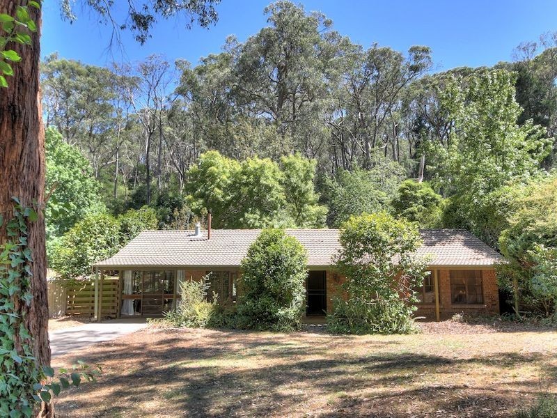 8 Cox Creek Road, Crafers SA 5152