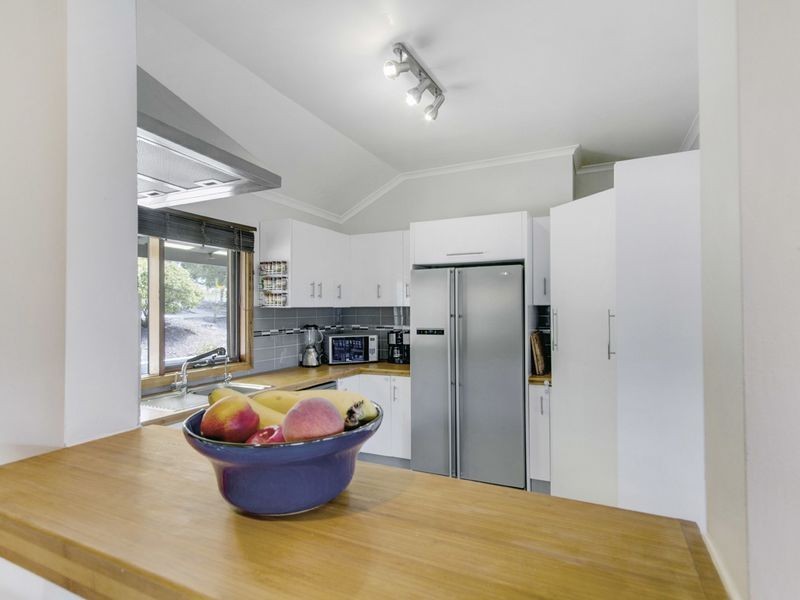 73 Hillcrest Drive, Eden Hills SA 5050