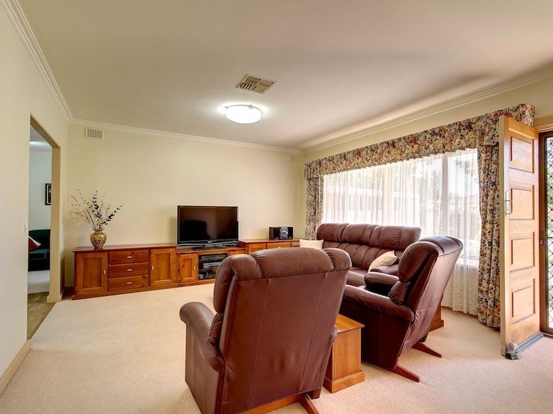 4 Oliphant Avenue, Oaklands Park SA 5046