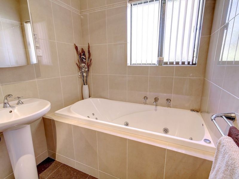 4 Oliphant Avenue, Oaklands Park SA 5046