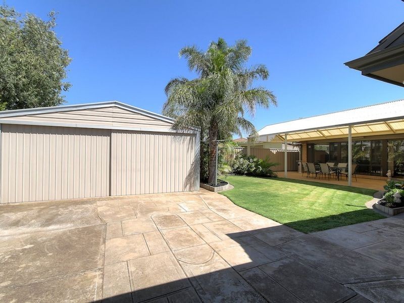 4 Oliphant Avenue, Oaklands Park SA 5046