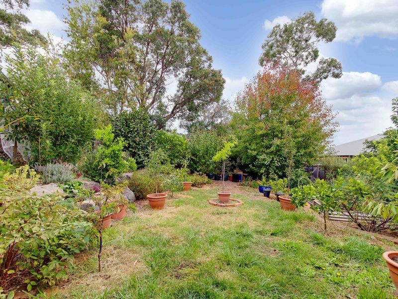 14 Banksia Drive, Bridgewater SA 5155