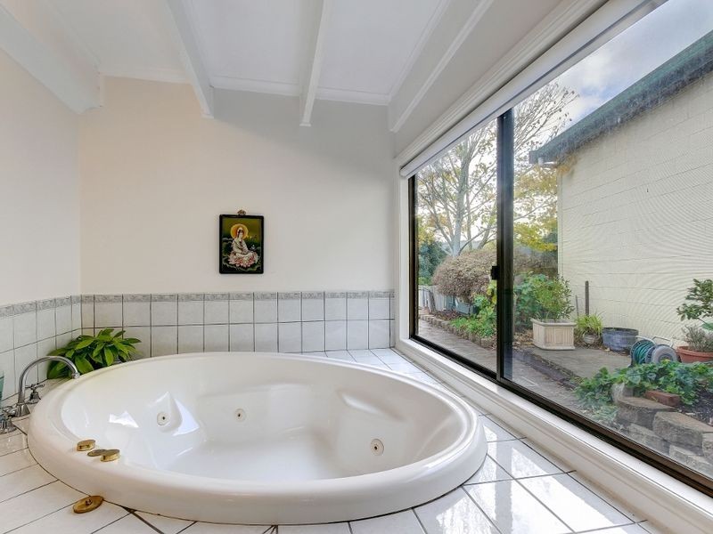 5 Elborough Avenue, Uraidla SA 5142