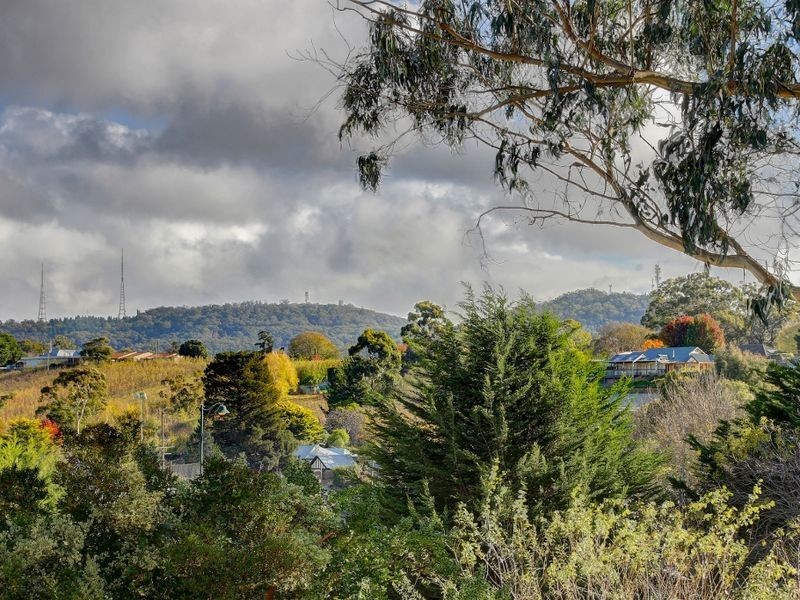 5 Elborough Avenue, Uraidla SA 5142
