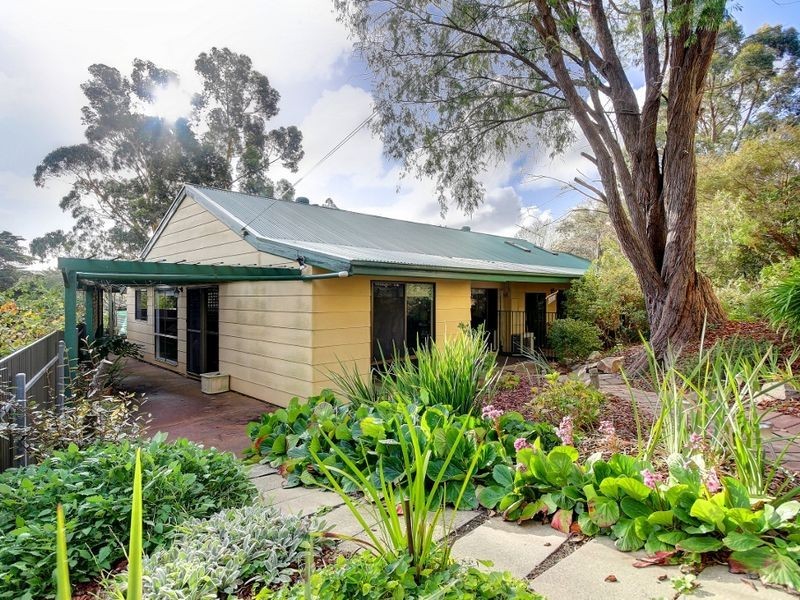 5 Elborough Avenue, Uraidla SA 5142