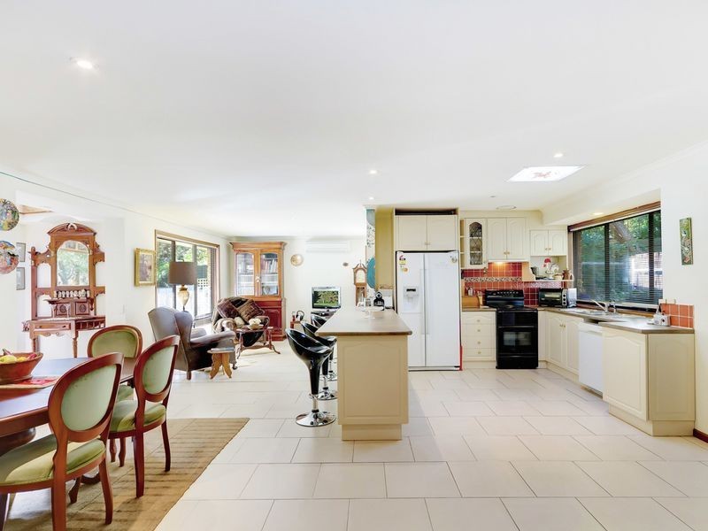 50 Avenue Road, Stirling SA 5152