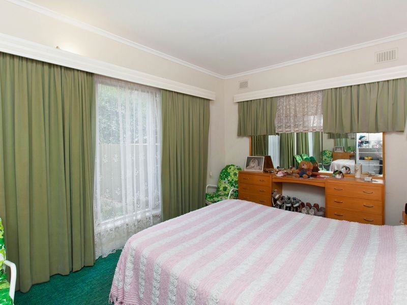 4 Rustic Avenue, Coromandel Valley SA 5051