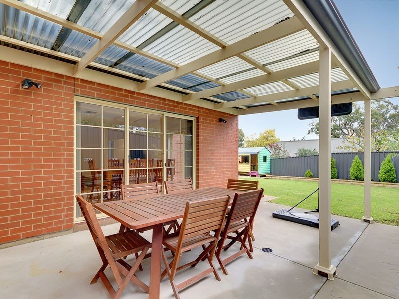 16A Oak Avenue, Bridgewater SA 5155