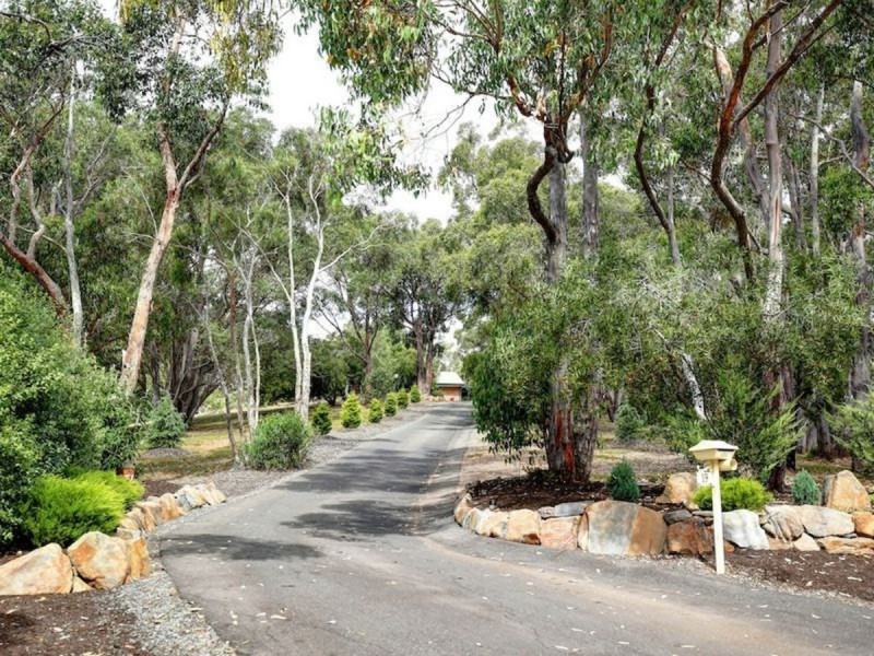 19 Nioka Drive, Ironbank SA 5153