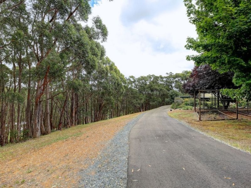 19 Nioka Drive, Ironbank SA 5153