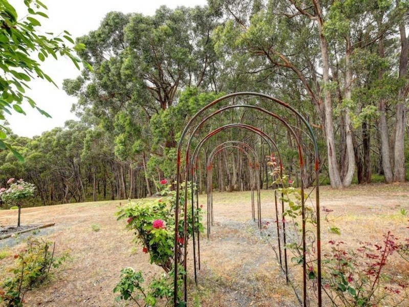 19 Nioka Drive, Ironbank SA 5153