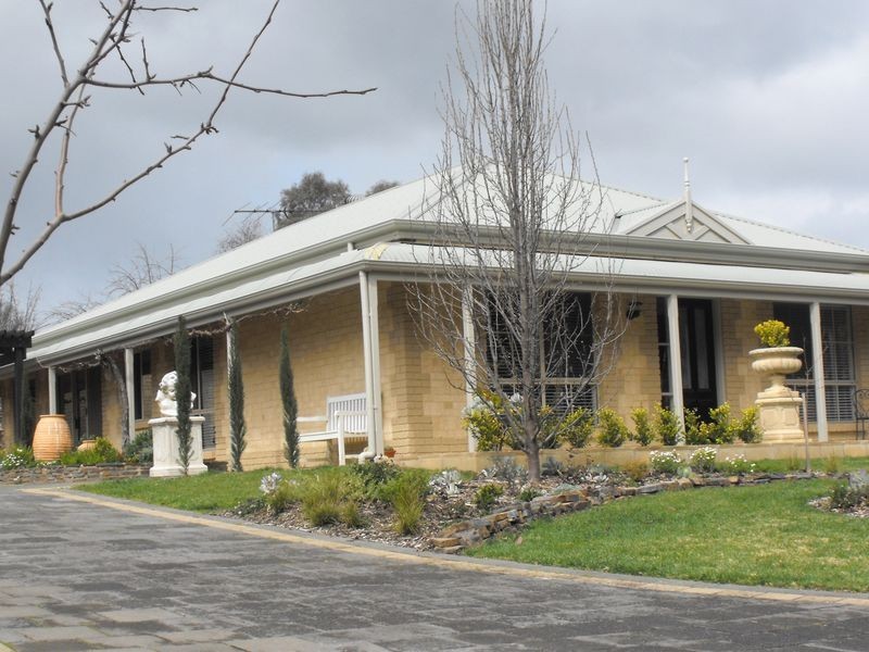 15 Oak Drive, Oakbank SA 5243