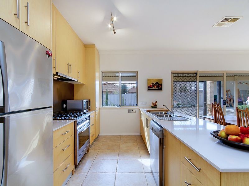 15 Oak Drive, Oakbank SA 5243