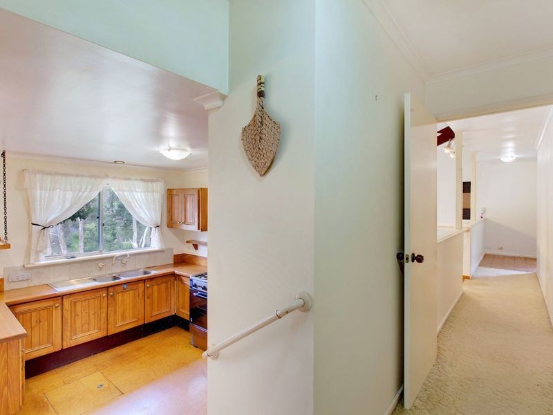 24 Cave Avenue, Bridgewater SA 5155