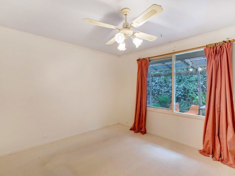 24 Cave Avenue, Bridgewater SA 5155