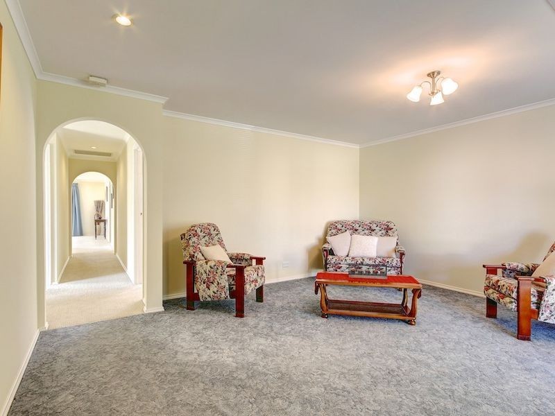 13 Spring Park Circuit, Aberfoyle Park SA 5159