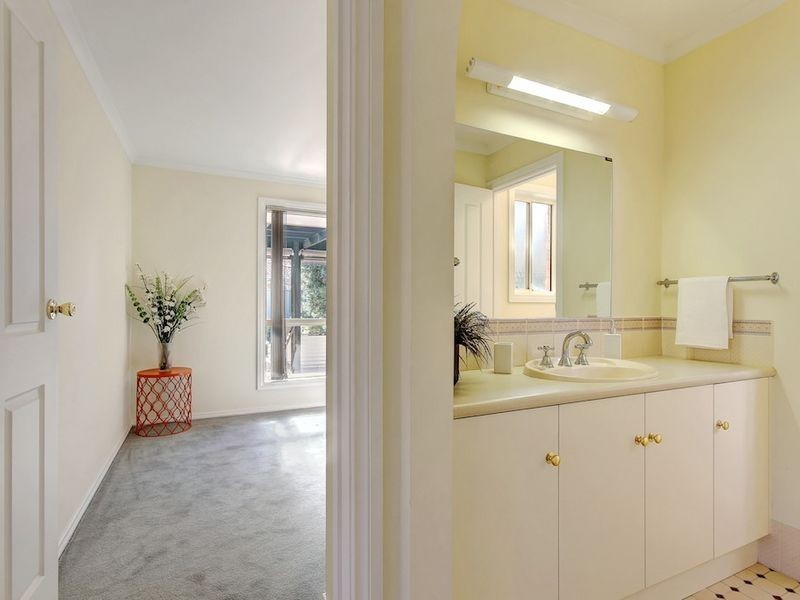 13 Spring Park Circuit, Aberfoyle Park SA 5159