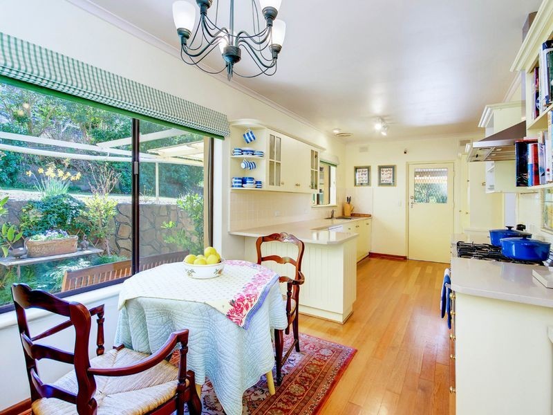 4 Schocroft Avenue, Crafers SA 5152