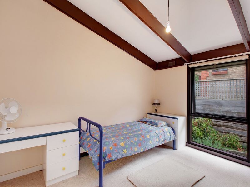 4 Railway Avenue, Bridgewater SA 5155