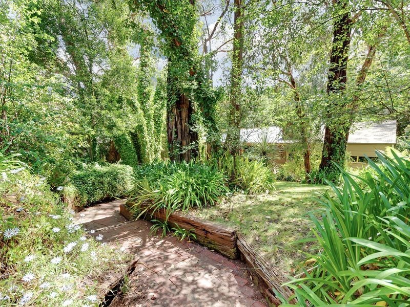 13 First Avenue, Bridgewater SA 5155