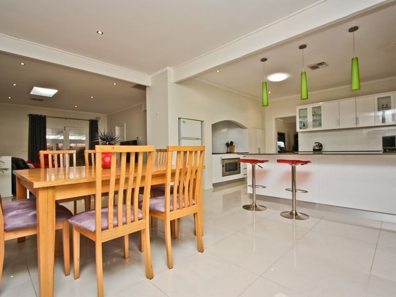 26 First Avenue, Bridgewater SA 5155