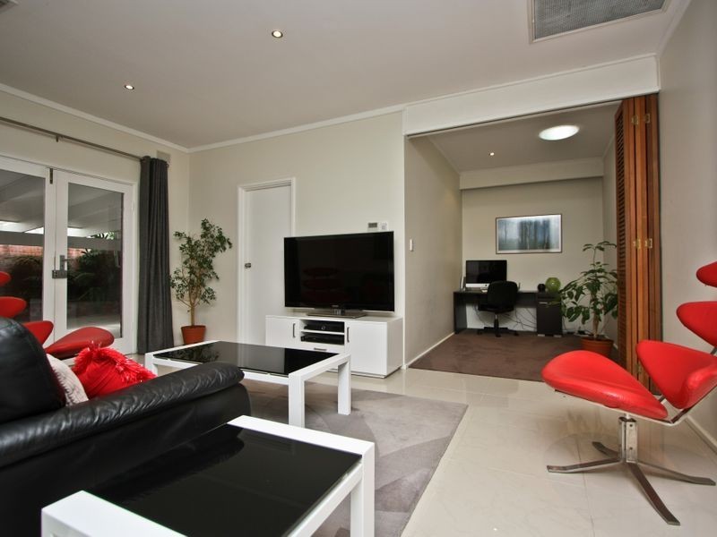 26 First Avenue, Bridgewater SA 5155