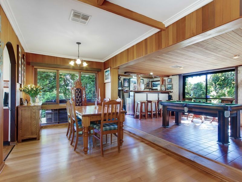 102 Emmett Road, Crafers West SA 5152