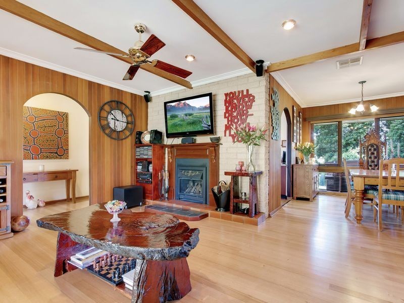 102 Emmett Road, Crafers West SA 5152