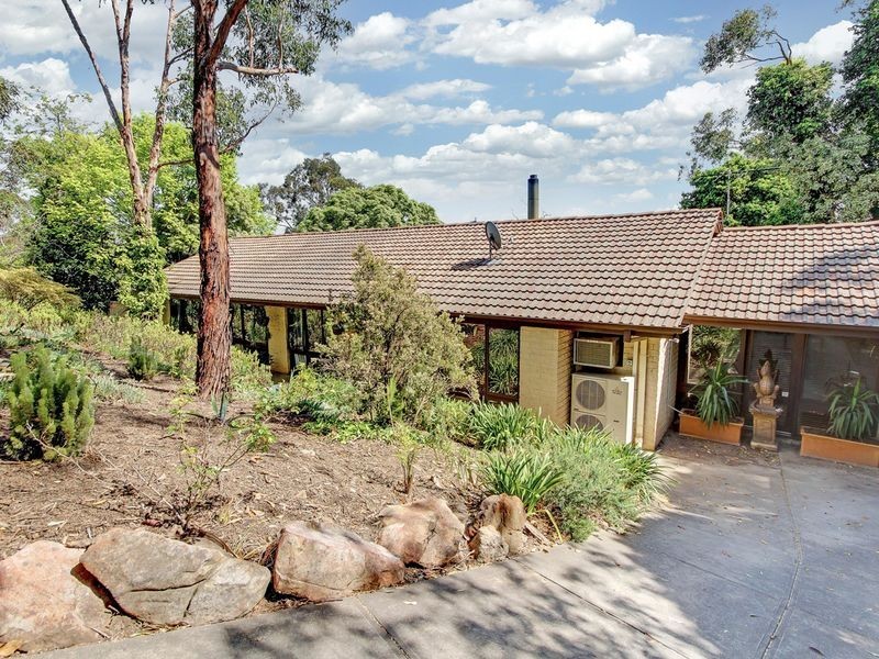 102 Emmett Road, Crafers West SA 5152