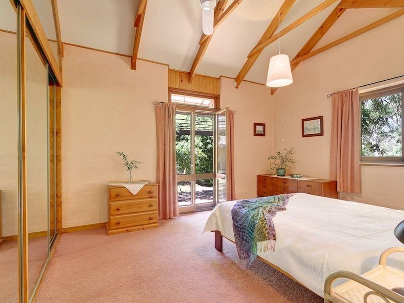 7 Crescent Drive, Norton Summit SA 5136