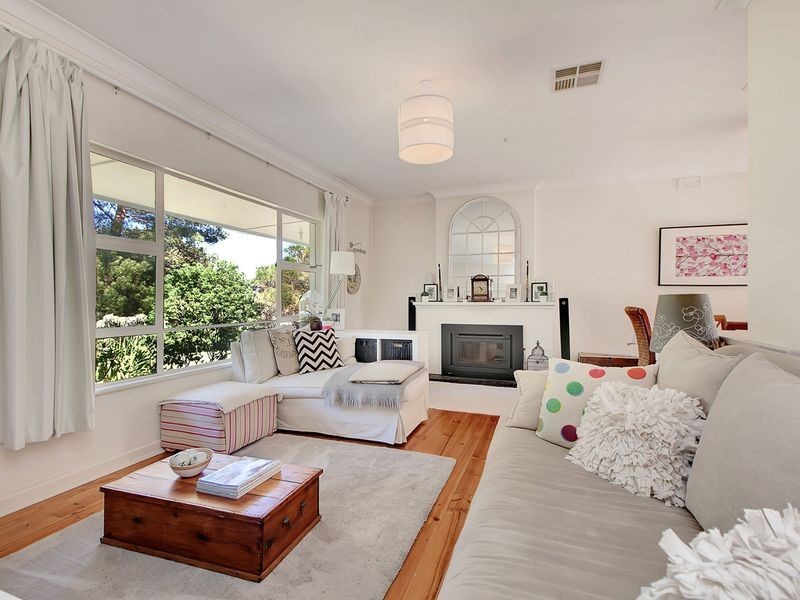 8 Kalmia Avenue, Crafers SA 5152