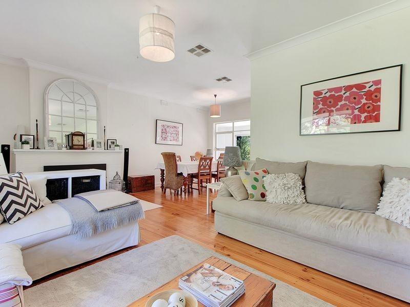8 Kalmia Avenue, Crafers SA 5152