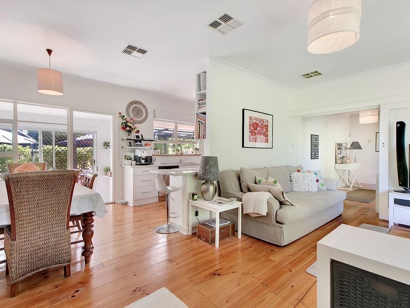 8 Kalmia Avenue, Crafers SA 5152