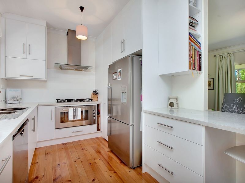 8 Kalmia Avenue, Crafers SA 5152