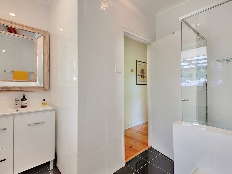 8 Kalmia Avenue, Crafers SA 5152